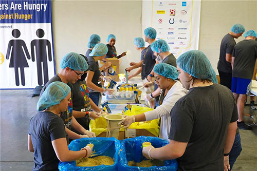 Indiana Farm Bureau Insurance Interns helping at Gleaners food bank