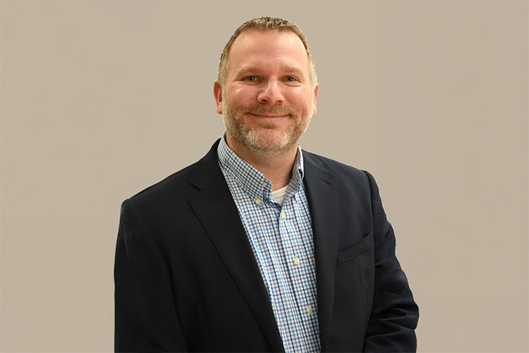 Mike Lucado Headshot